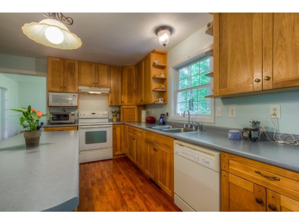 60 Center Road Chichester, NH 03258 - Photo 6 of 36