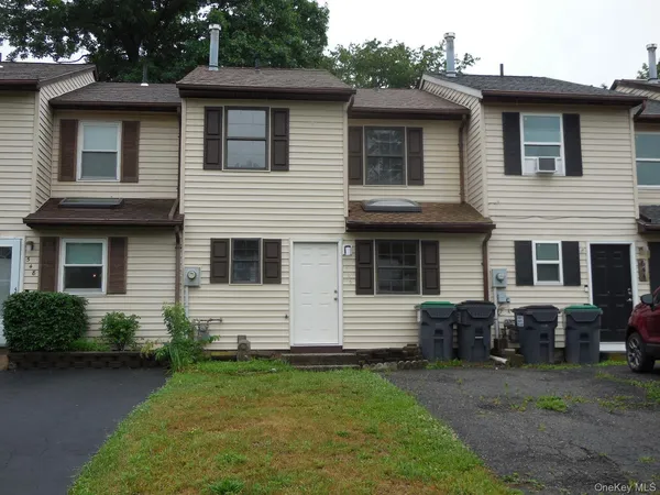 $315,000 | 546 Saracino Drive, Maybrook, NY 12543