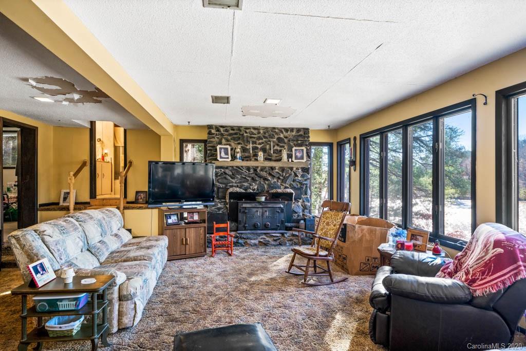 211 Rocky View Road Taylorsville, NC 28681 - Photo 6 of 45 Gallery Image 6