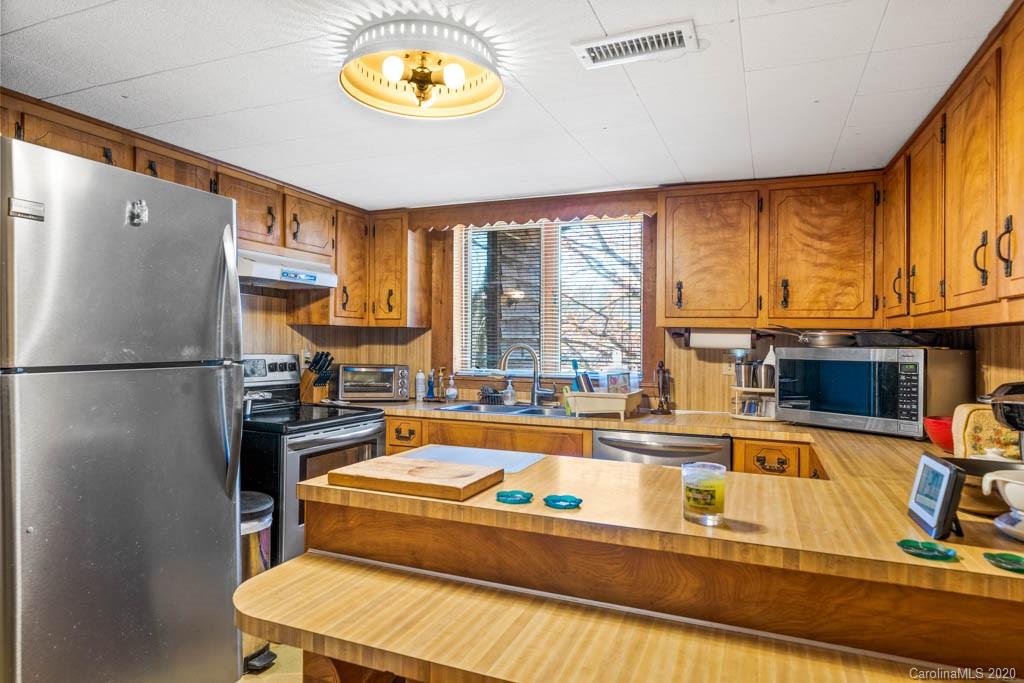 211 Rocky View Road Taylorsville, NC 28681 - Photo 8 of 45 Gallery Image 8