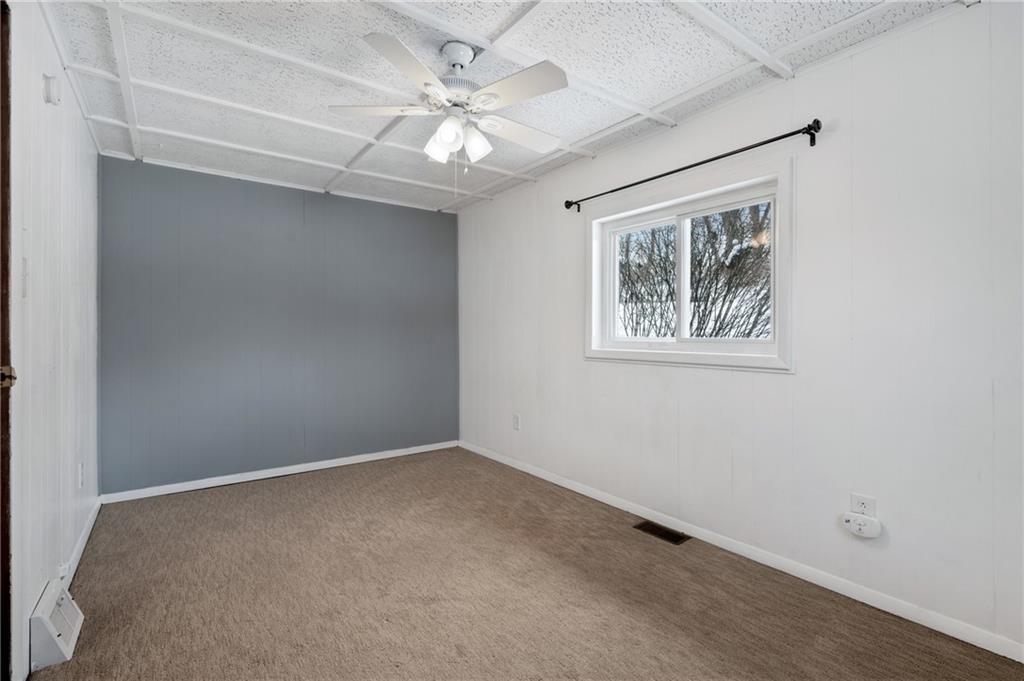 185 Foxwood Road Coraopolis, PA 15108 - Photo 12 of 38