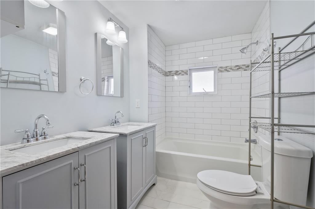 185 Foxwood Road Coraopolis, PA 15108 - Photo 19 of 38