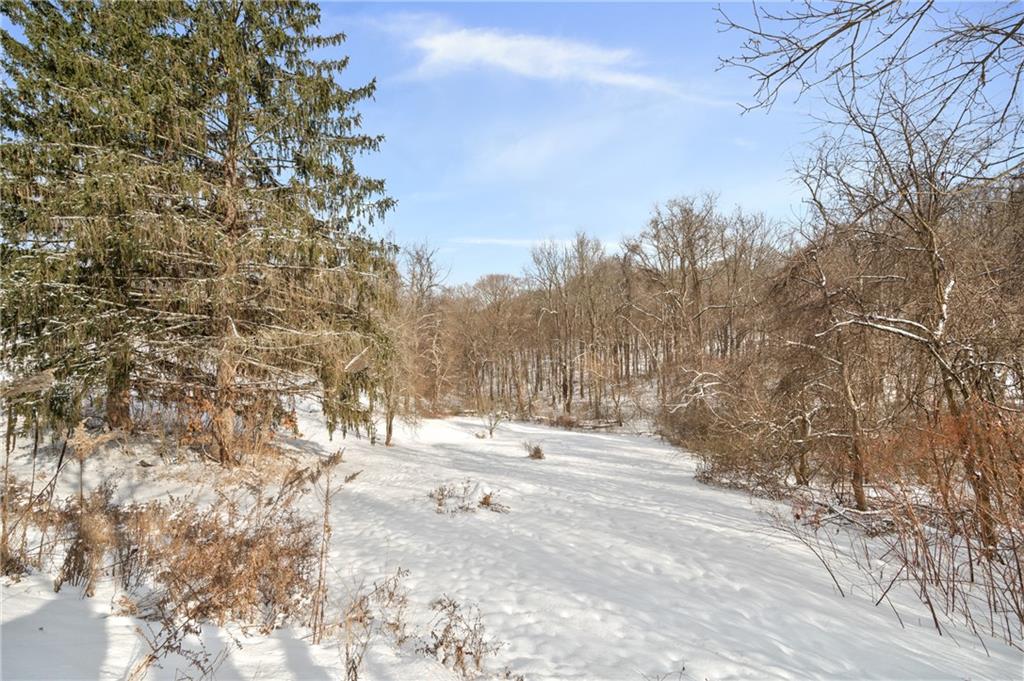 185 Foxwood Road Coraopolis, PA 15108 - Photo 35 of 38