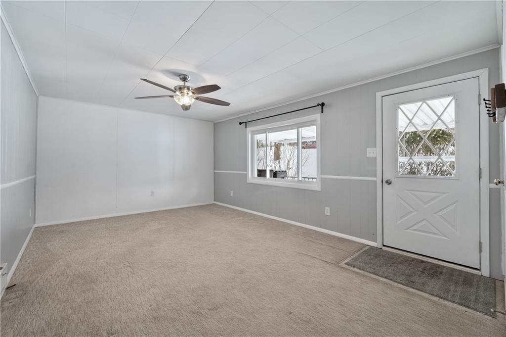 185 Foxwood Road Coraopolis, PA 15108 - Photo 4 of 38