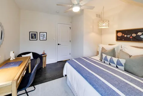 $1,025,000 | 3923 North Kilbourn Avenue, Chicago, IL 60641