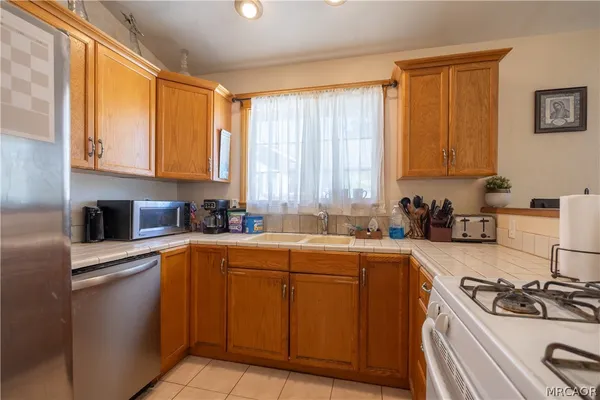 $440,000 | 209 West Meadow Lane, Big Bear City, CA 92314