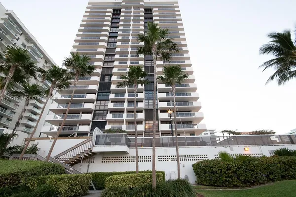 $549,999 | 5757 Collins Avenue, Unit 703, Miami Beach, FL 33140