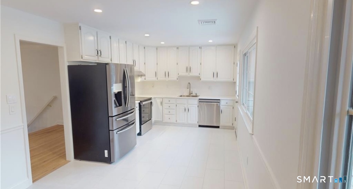 1 Cottontail Road Norwalk, CT 06854 - Photo 6 of 14