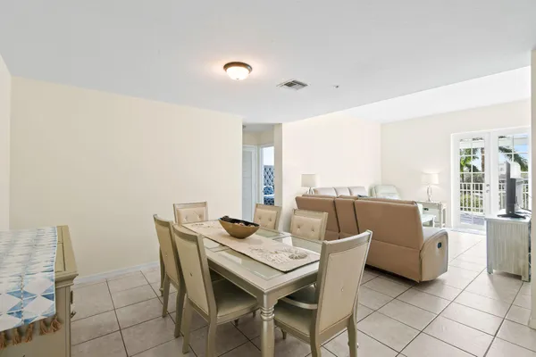 $3,500 | 1200 Town Center Drive, Unit 326, Jupiter, FL 33458
