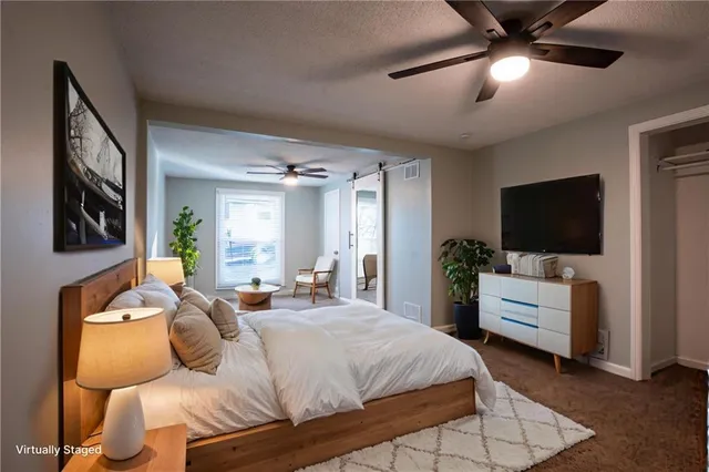 $364,999 | 320 North Fairview Avenue, Liberty, MO 64068