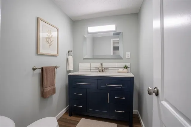 $375,000 | 320 North Fairview Avenue, Liberty, MO 64068