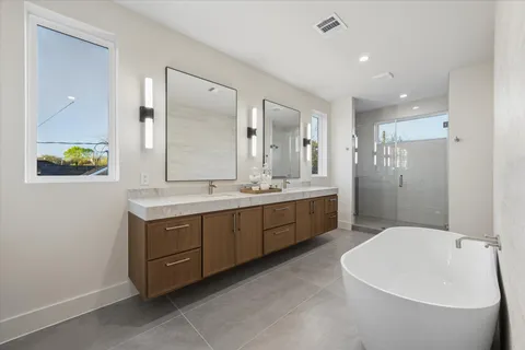 $1,395,000 | 107 East 24th Street, Houston, TX 77008