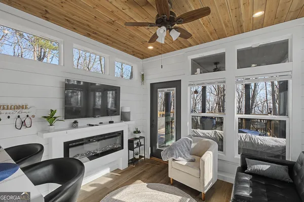 $335,000 | 41 Skyview Drive, Menlo, GA 30731