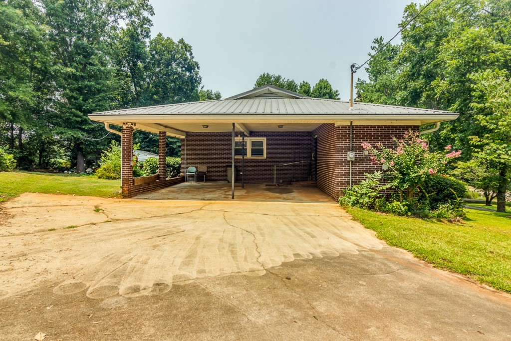 115 Carson Road Seneca, SC 29678 - Photo 27 of 36 Gallery Image 27