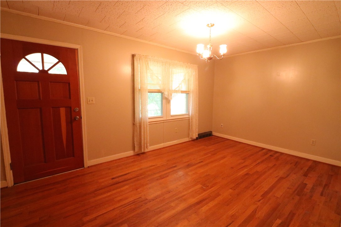 115 Carson Road Seneca, SC 29678 - Photo 8 of 36 Front living room