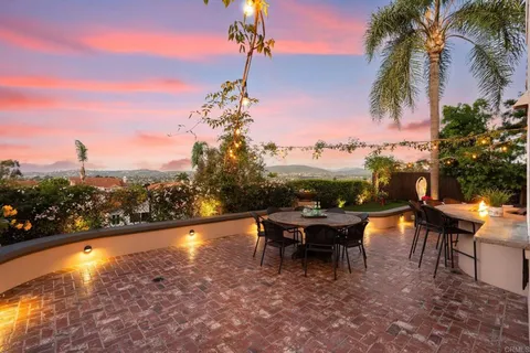 $2,388,000 | 1842 Avenida Mimosa, Encinitas, CA 92024