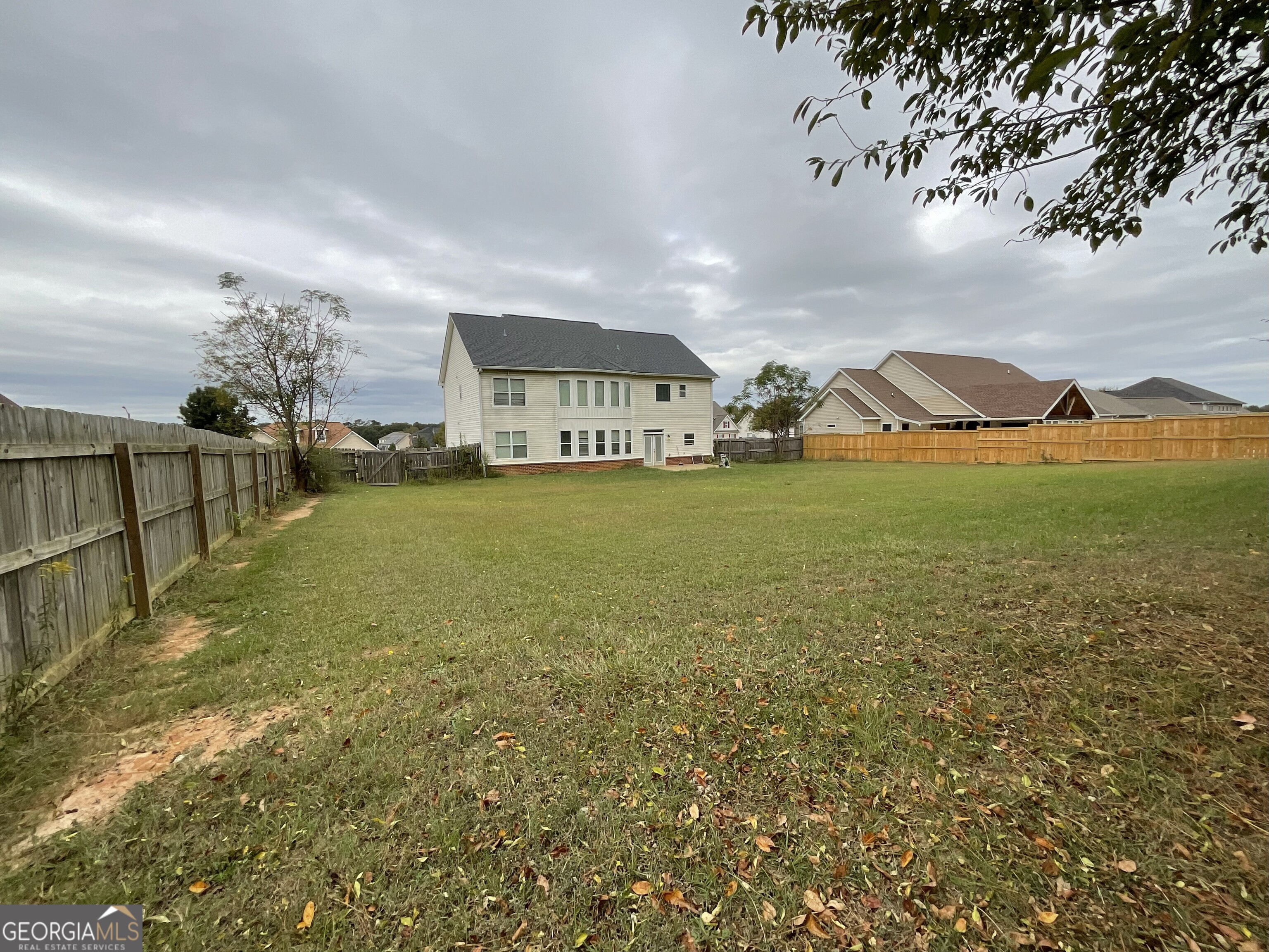 302 Brampton Way Perry, GA 31069 - Photo 39 of 39 a view of a town with an ocean view