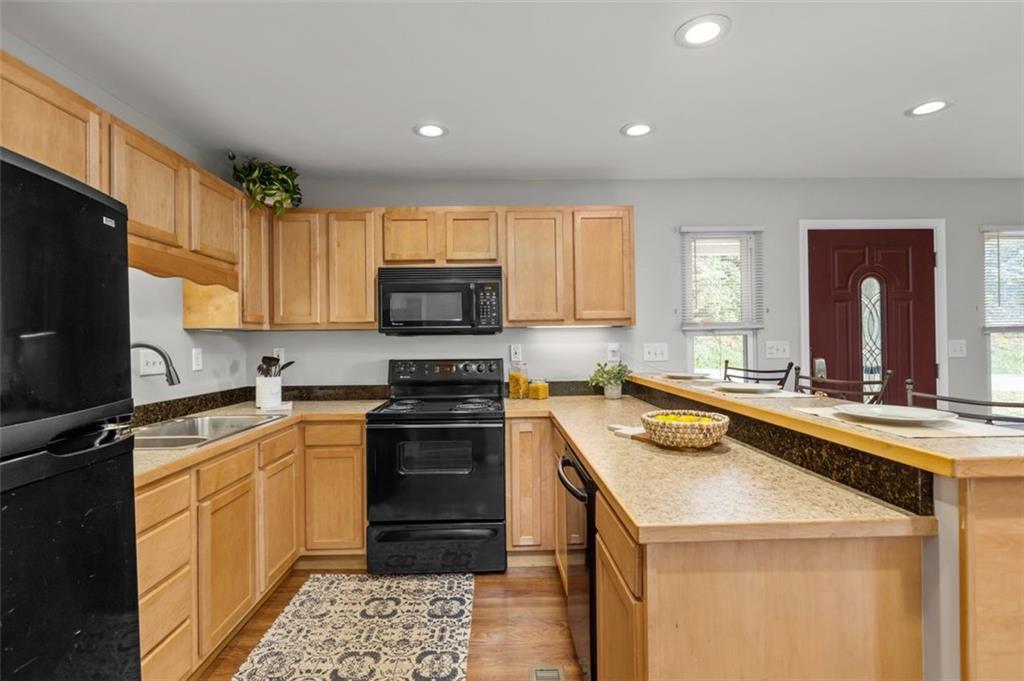 331 Old Ewing Road Carnegie, PA 15106 - Photo 10 of 24 Gallery Image 10