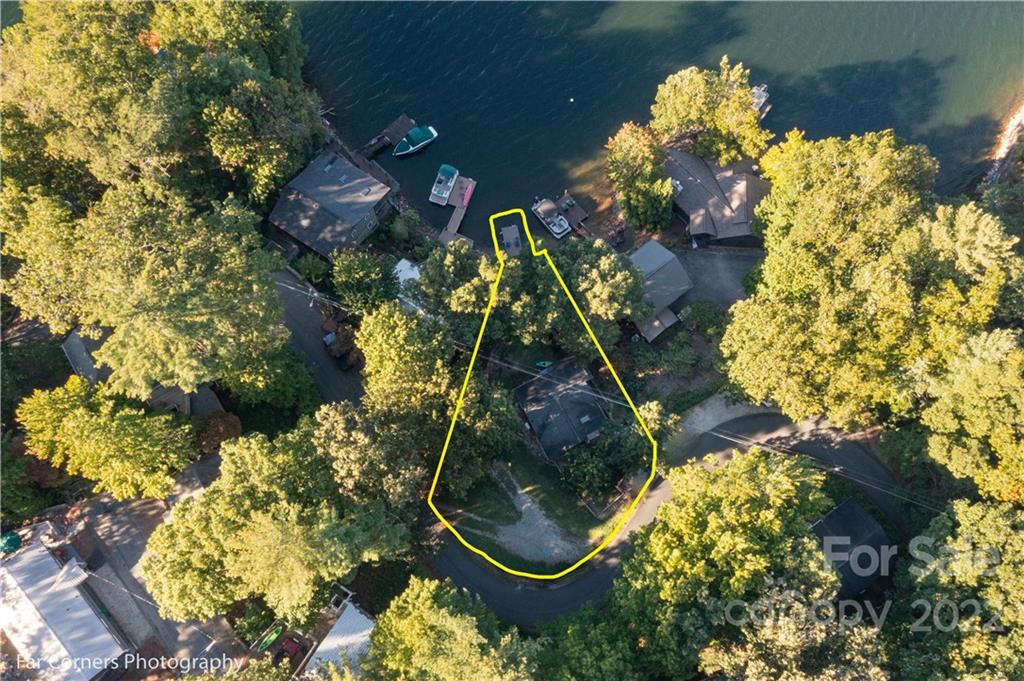 588 Thunderbird Trail Robbinsville, NC 28771 - Photo 6 of 20 a bird view of a house