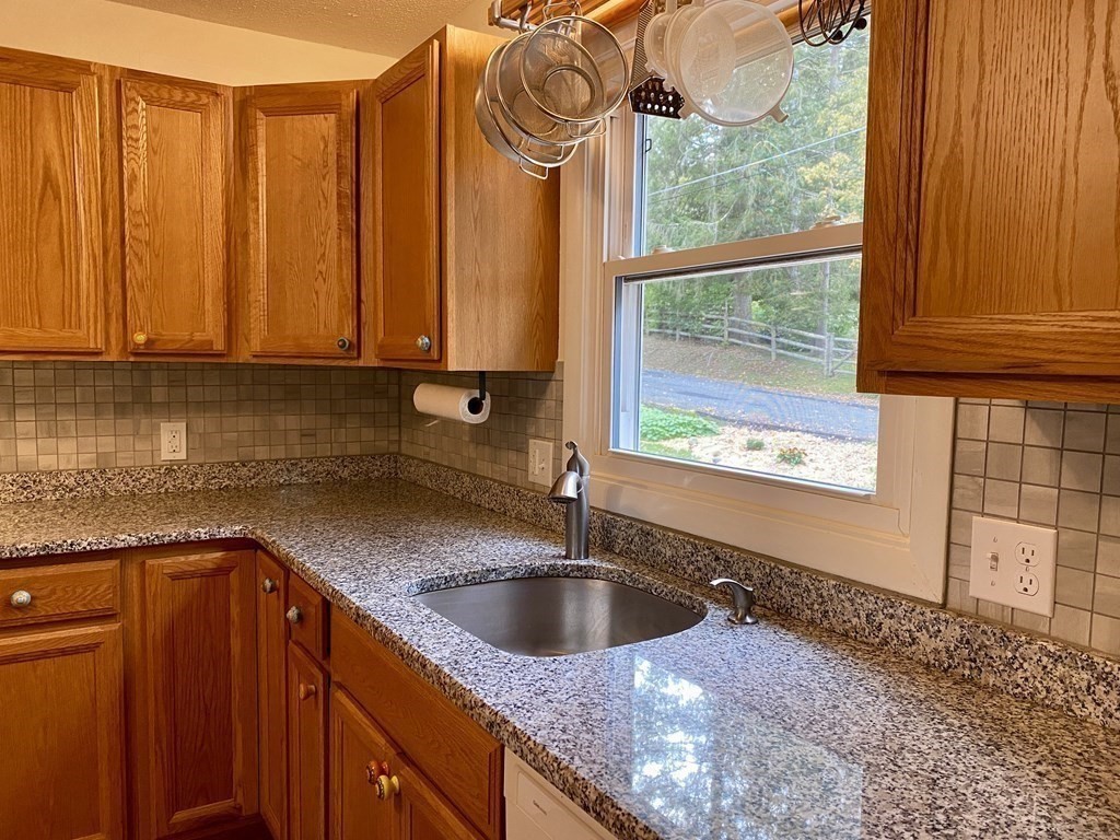 21 Walker Road Buckland, MA 01370 - Photo 10 of 41