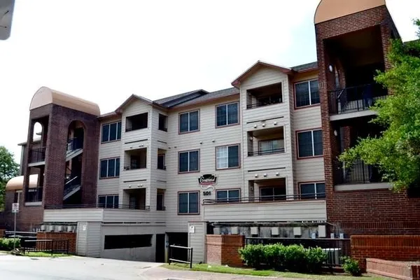 $1,950 | 501 West 26th Street, Unit 101, Austin, TX 78705
