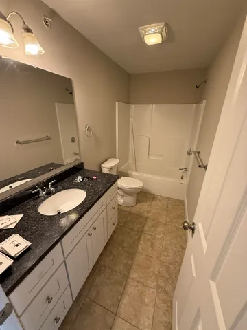 $2,800 | 25 Sheffield Drive, Dover, NH 03820