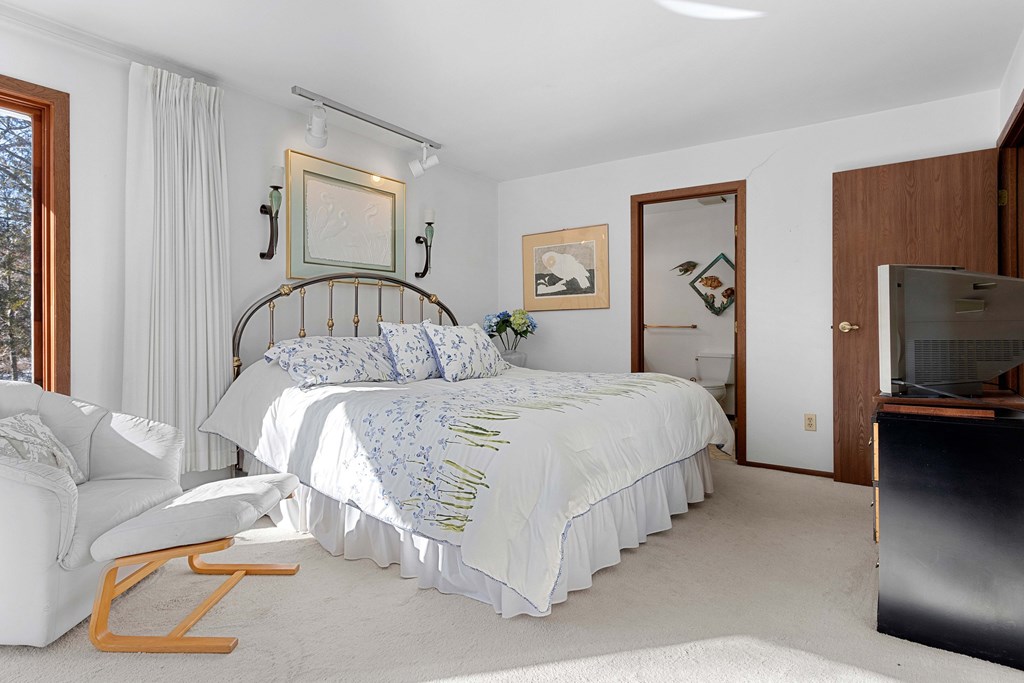 7373 Elms Road Sturgeon Bay, WI 54235 - Photo 13 of 24 Gallery Image 13