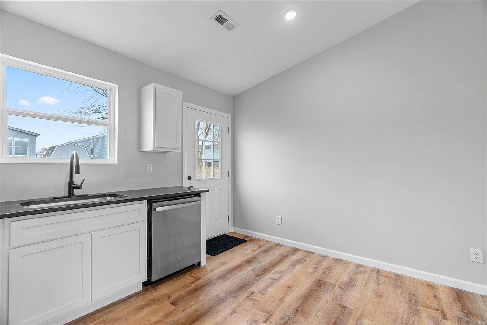 121 Elm Tree Road Moscow Mills, MO 63362 - Photo 13 of 27