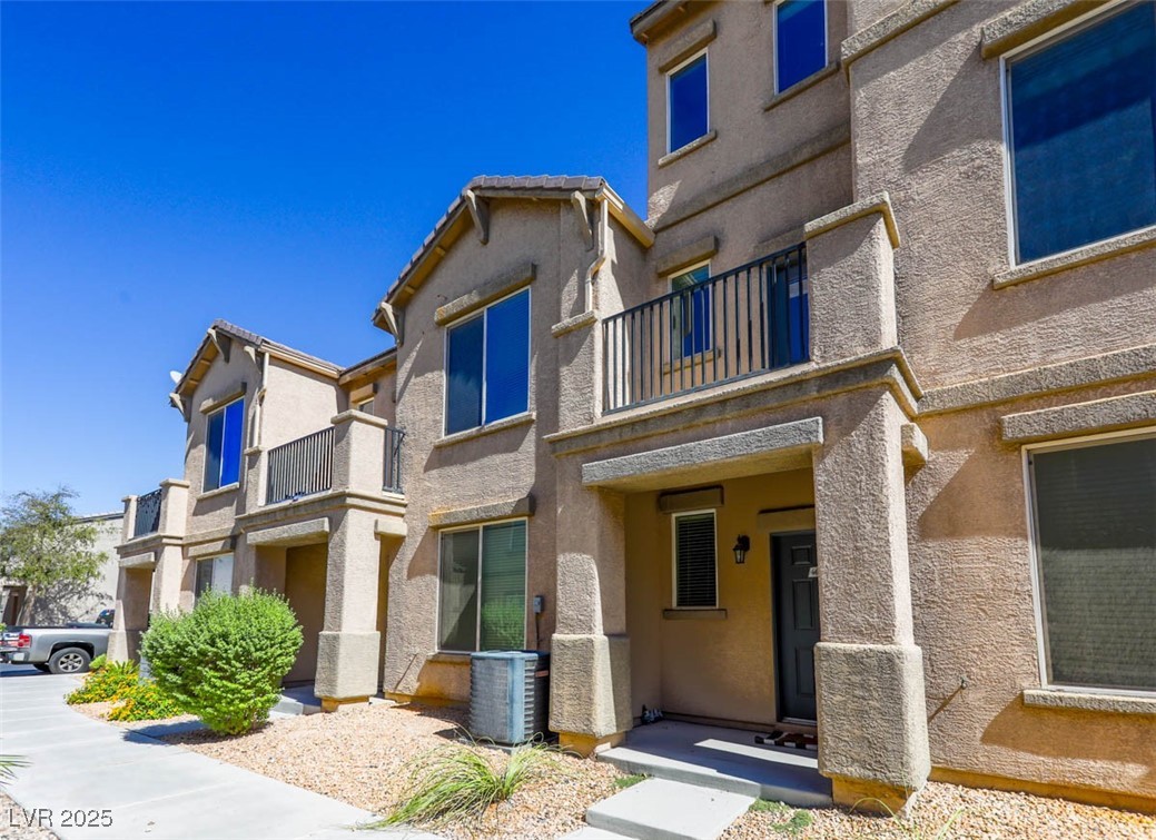 4603 Woolcomber Street Las Vegas, NV 89115 - Photo 2 of 41