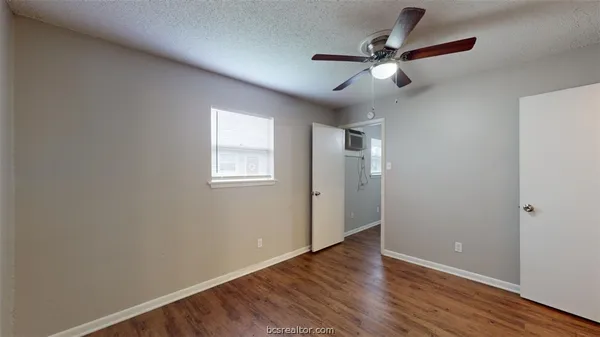 $725 | 500 Foch Street, Unit 10, Bryan, TX 77801