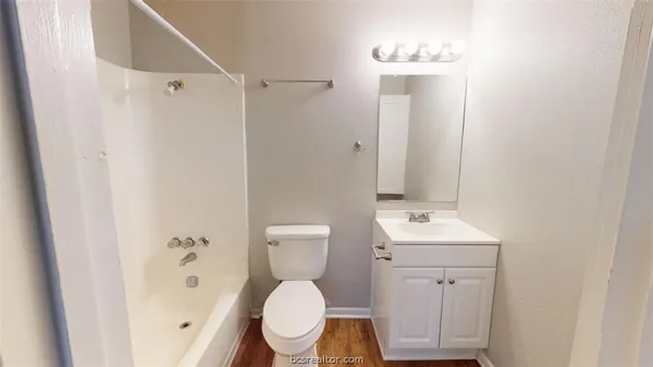 $725 | 500 Foch Street, Unit 10, Bryan, TX 77801