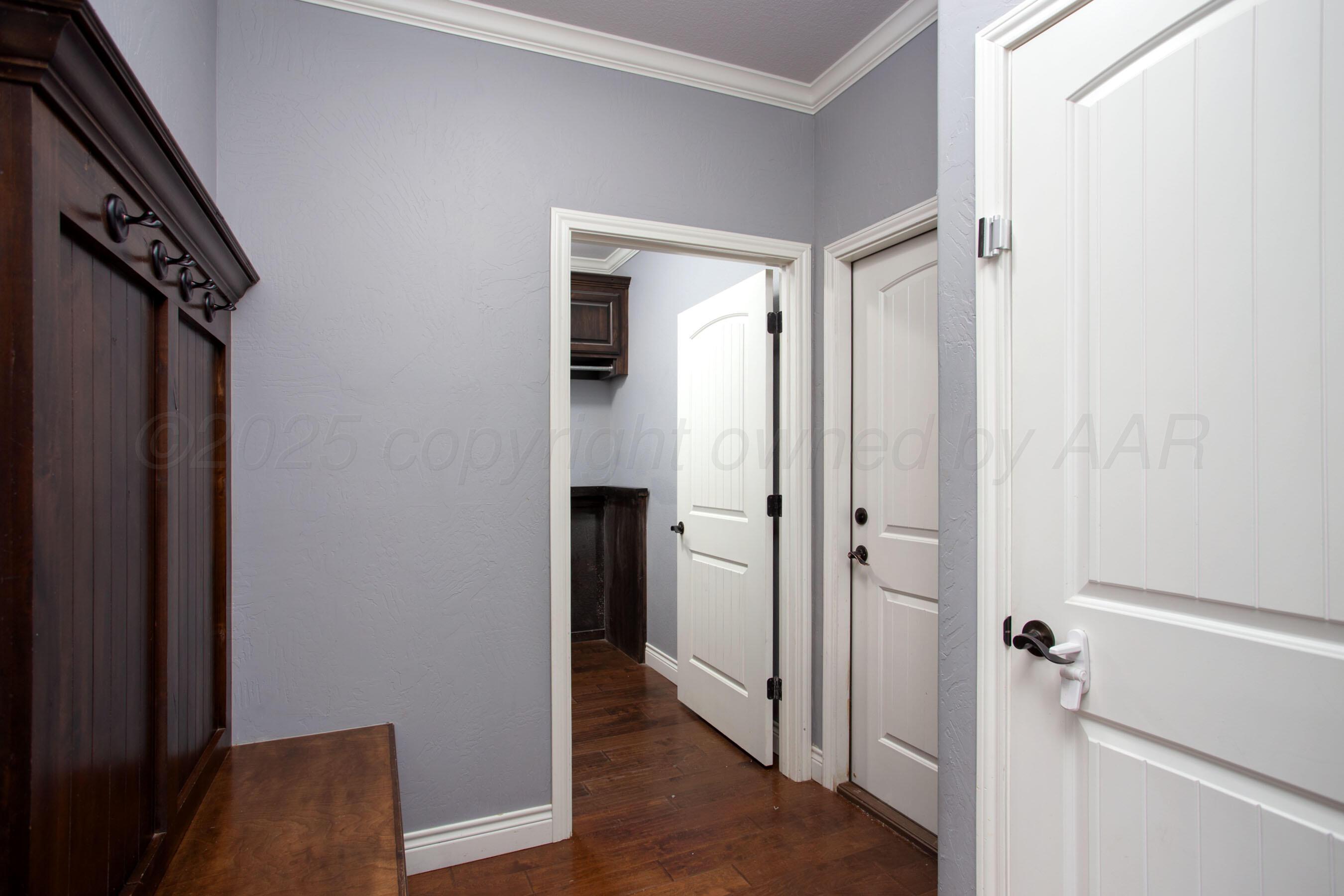18401 Quail Crossing Road Amarillo, TX 79124 - Photo 26 of 37 Mudroom