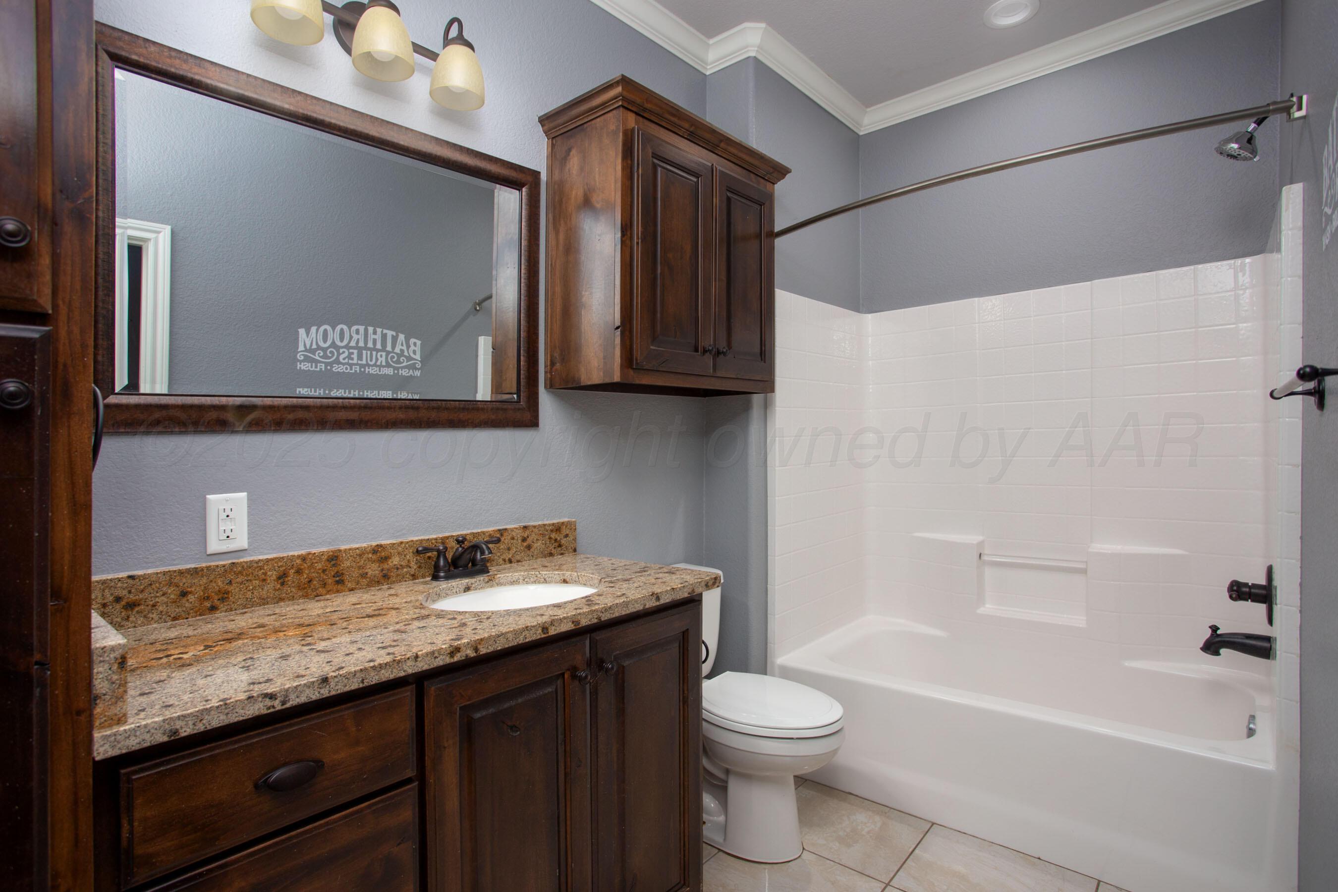 18401 Quail Crossing Road Amarillo, TX 79124 - Photo 29 of 37 Bathroom Two