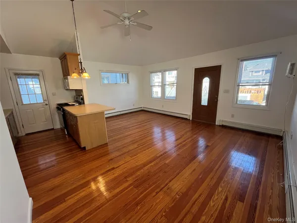 $3,300 | 72 Georgia Avenue, Unit MAIN, Long Beach, NY 11561