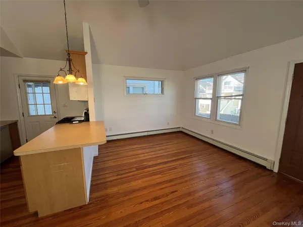 $3,300 | 72 Georgia Avenue, Unit MAIN, Long Beach, NY 11561