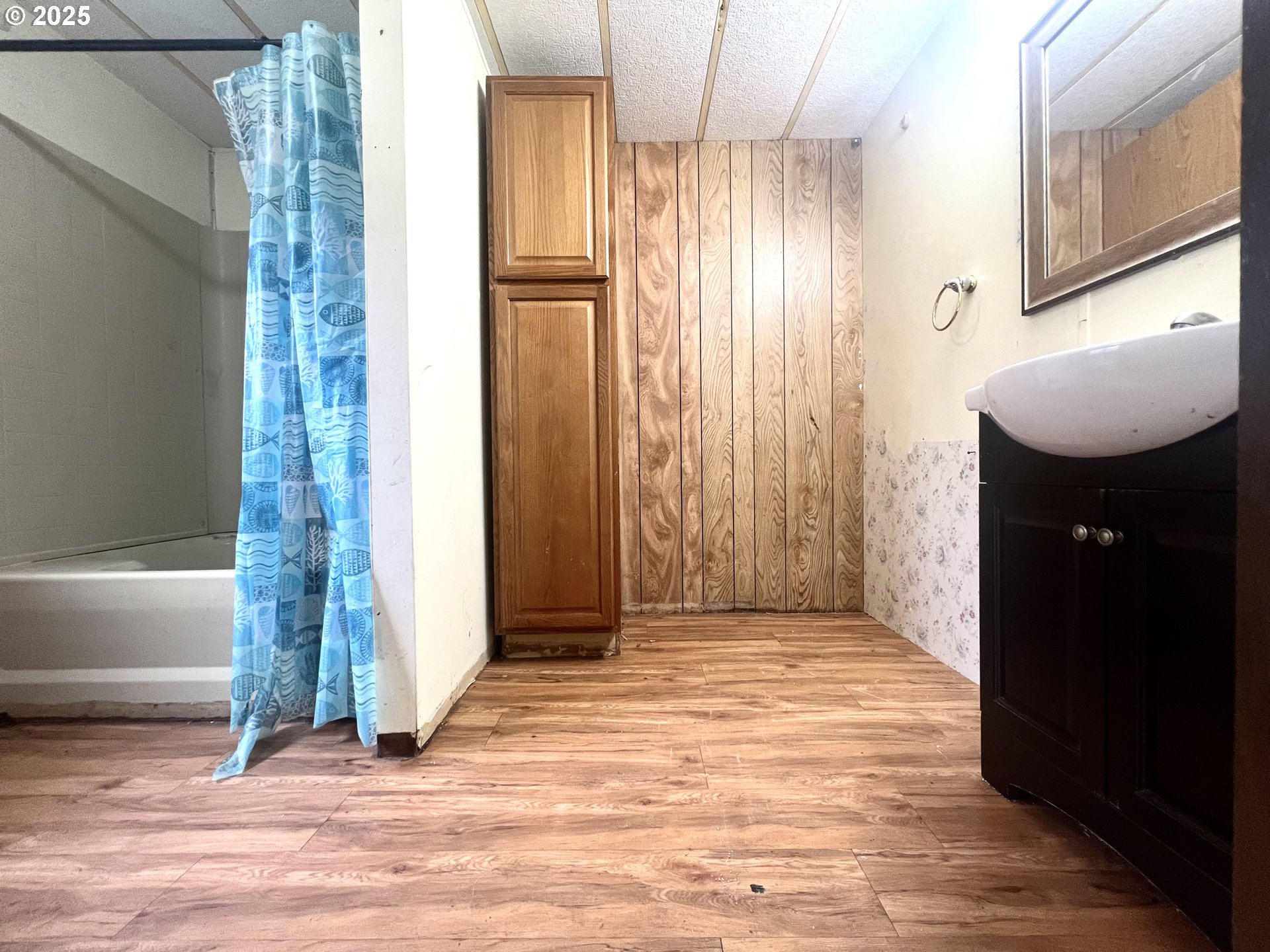 24853 Warren Road Rainier, OR 97048 - Photo 23 of 27 a view of entryway with wooden floor