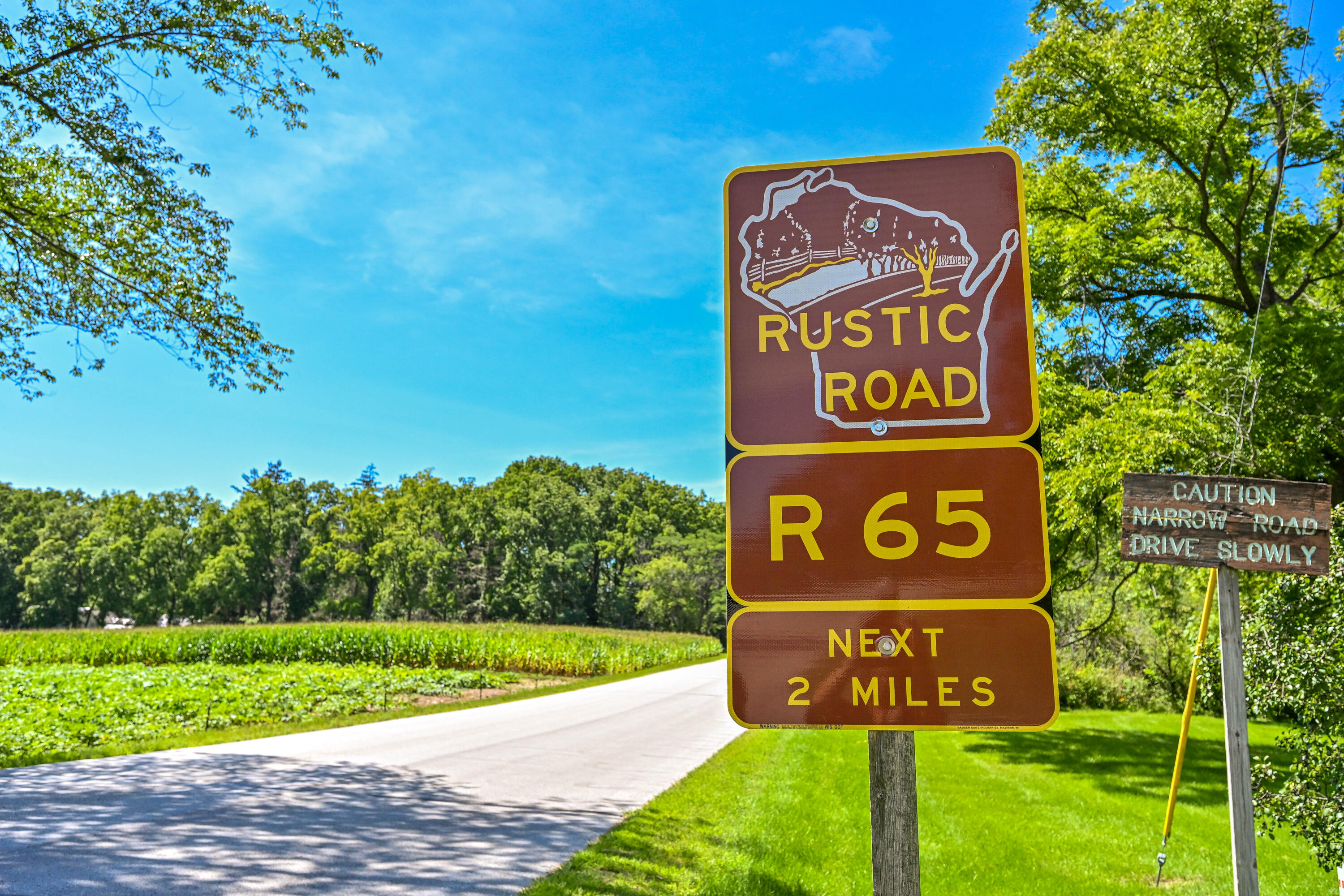 8510 Hawthorne Road Mequon, WI 53097 - Photo 46 of 49 Rustic Hawthorne Road