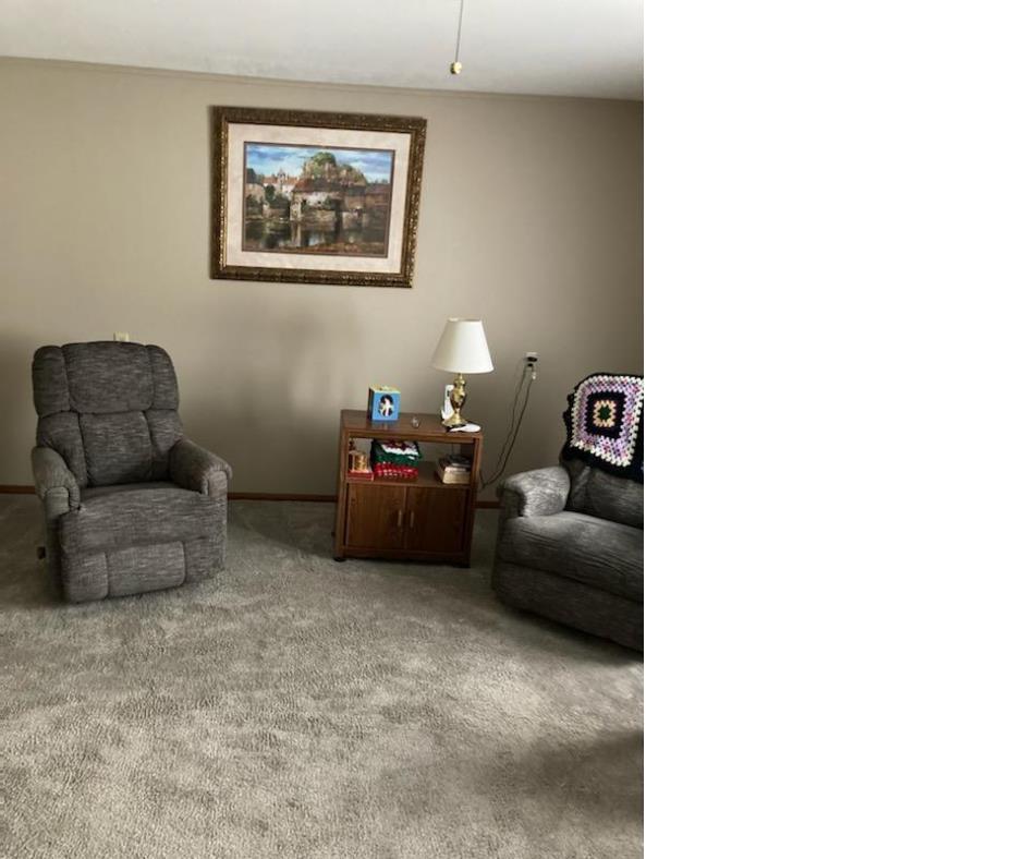 2404 Dunwich Street Springfield, IL 62702 - Photo 3 of 12