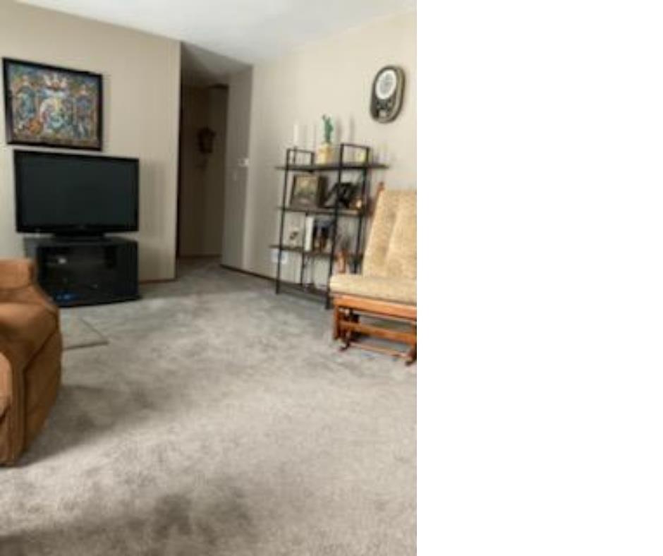 2404 Dunwich Street Springfield, IL 62702 - Photo 4 of 12
