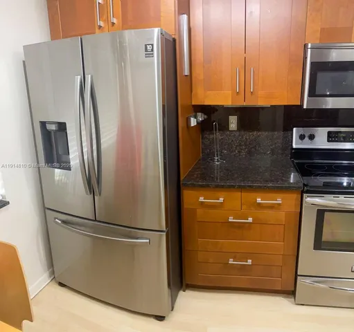 $194,900 | 125 South Laurel Drive, Unit 506, Margate, FL 33063