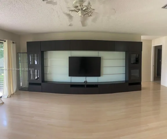 $194,900 | 125 South Laurel Drive, Unit 506, Margate, FL 33063