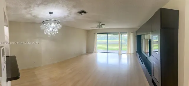 $194,900 | 125 South Laurel Drive, Unit 506, Margate, FL 33063