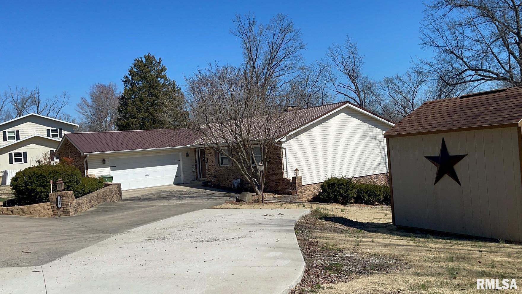 132 New Cedar Hill Road Carbondale, IL 62902 - Photo 1 of 36 Gallery Image 1