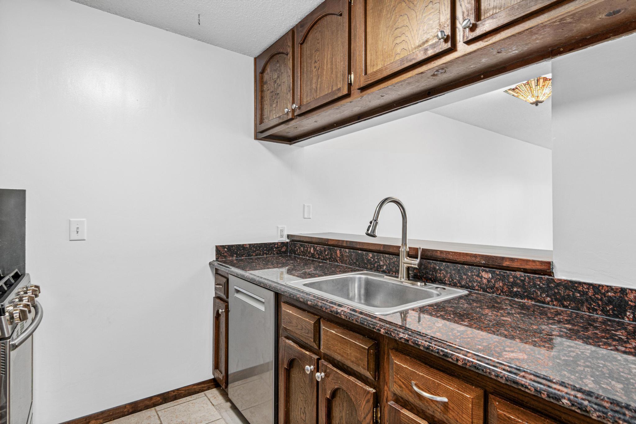 6052 Golden Valley Road Golden Valley, MN 55422 - Photo 13 of 43