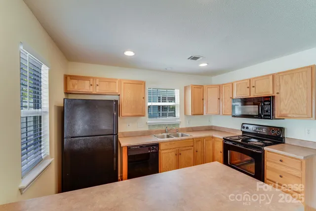 $1,750 | 17125 Greenlawn Hills Court, Charlotte, NC 28213