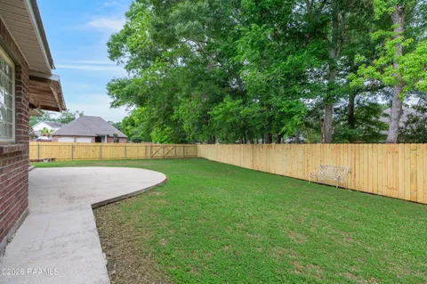$318,000 | 101 Spring Lake Circle, Lafayette, LA 70508