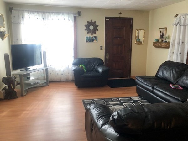 162-164 Prospect Street Springfield, MA 01107 - Photo 3 of 42 Gallery Image 3