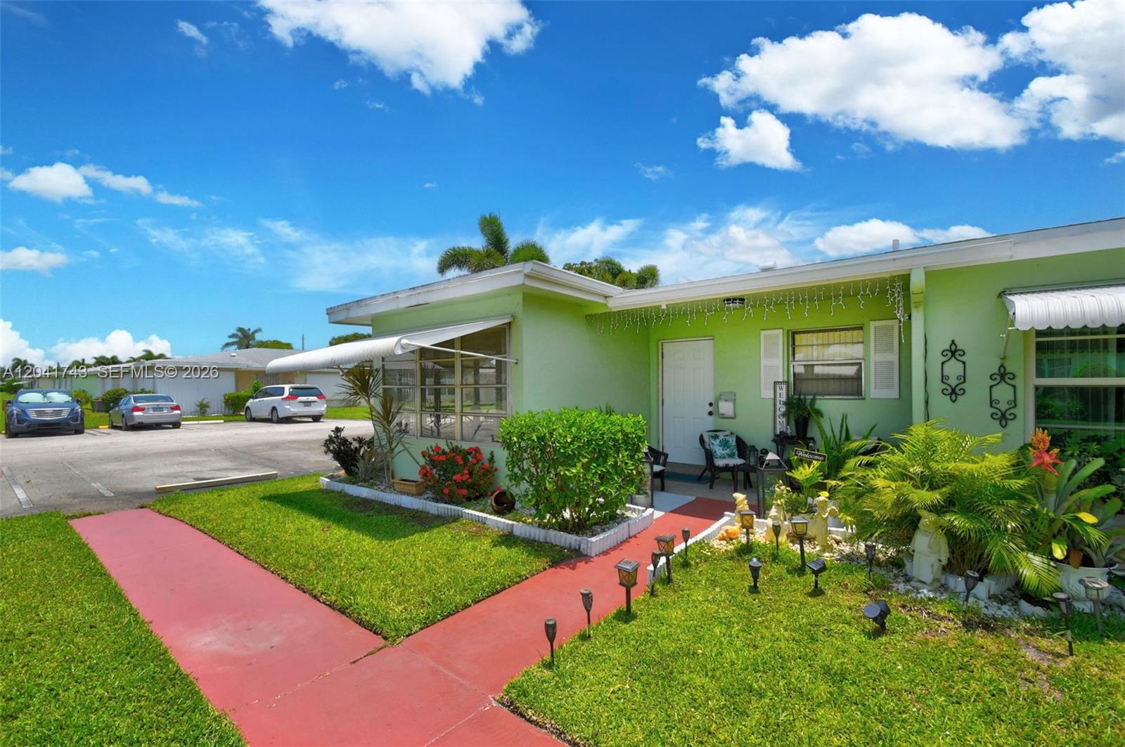 3241 Ridge Hill Road Boynton Beach, FL 33435 - Photo 4 of 46