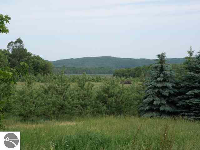 3148 Herring Road Arcadia, MI 49613 - Photo 3 of 11 1727835-2.JPG