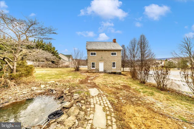 $575,000 | 2750 Canada Hill Road, Myersville, MD 21773